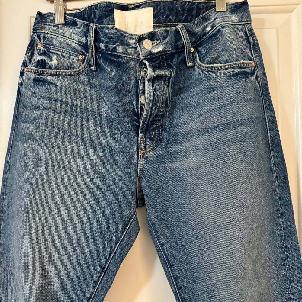 Mother Superior denim “The Scrapper Cuff Ankle Fray”.